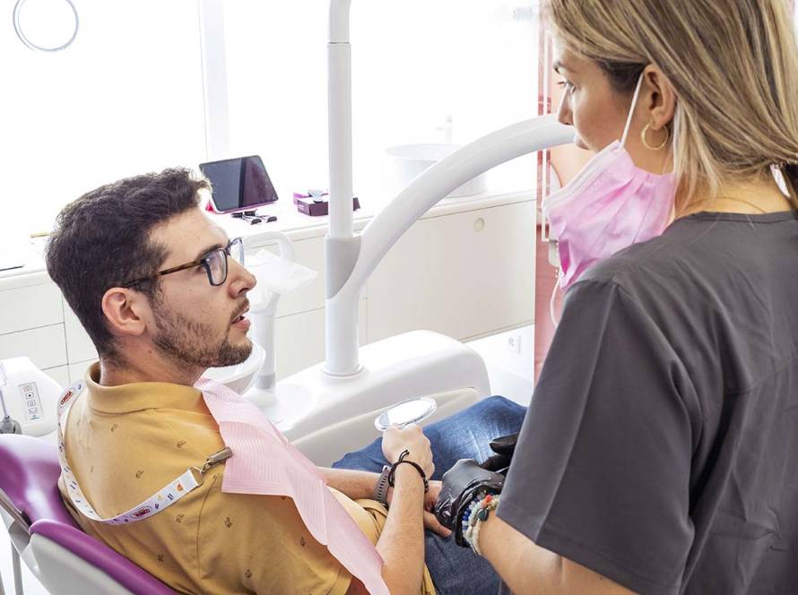 Cómo quitar el mal aliento: causas y soluciones